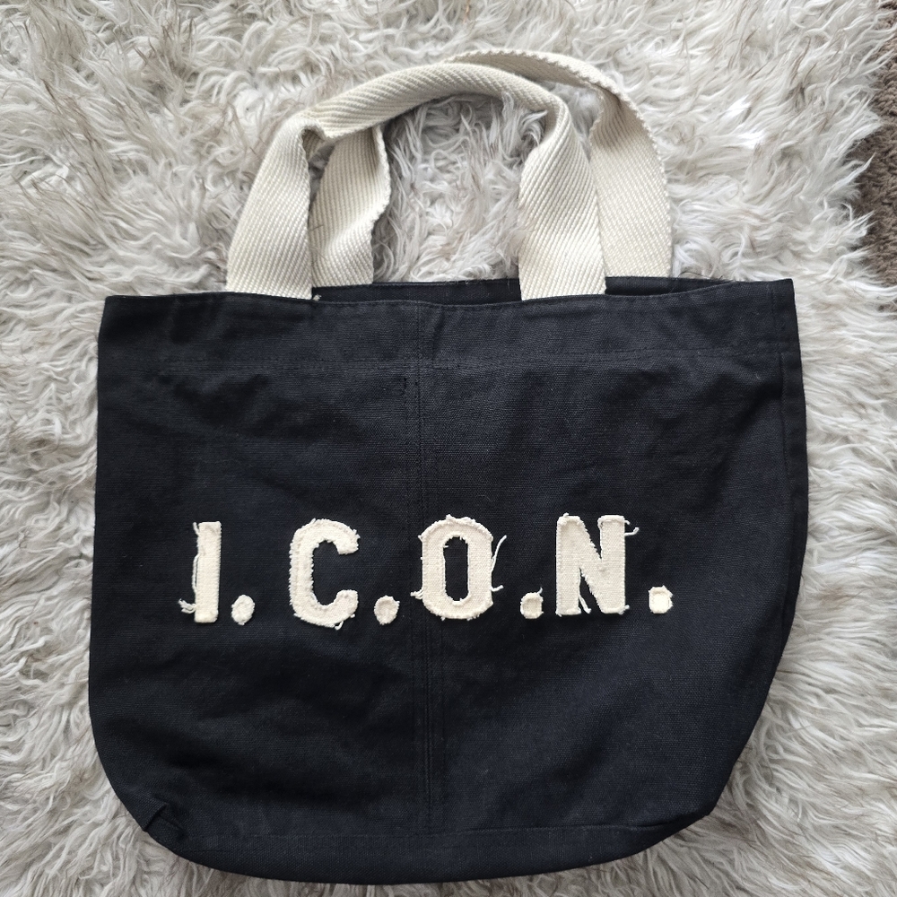 Icon Tote w/pocket